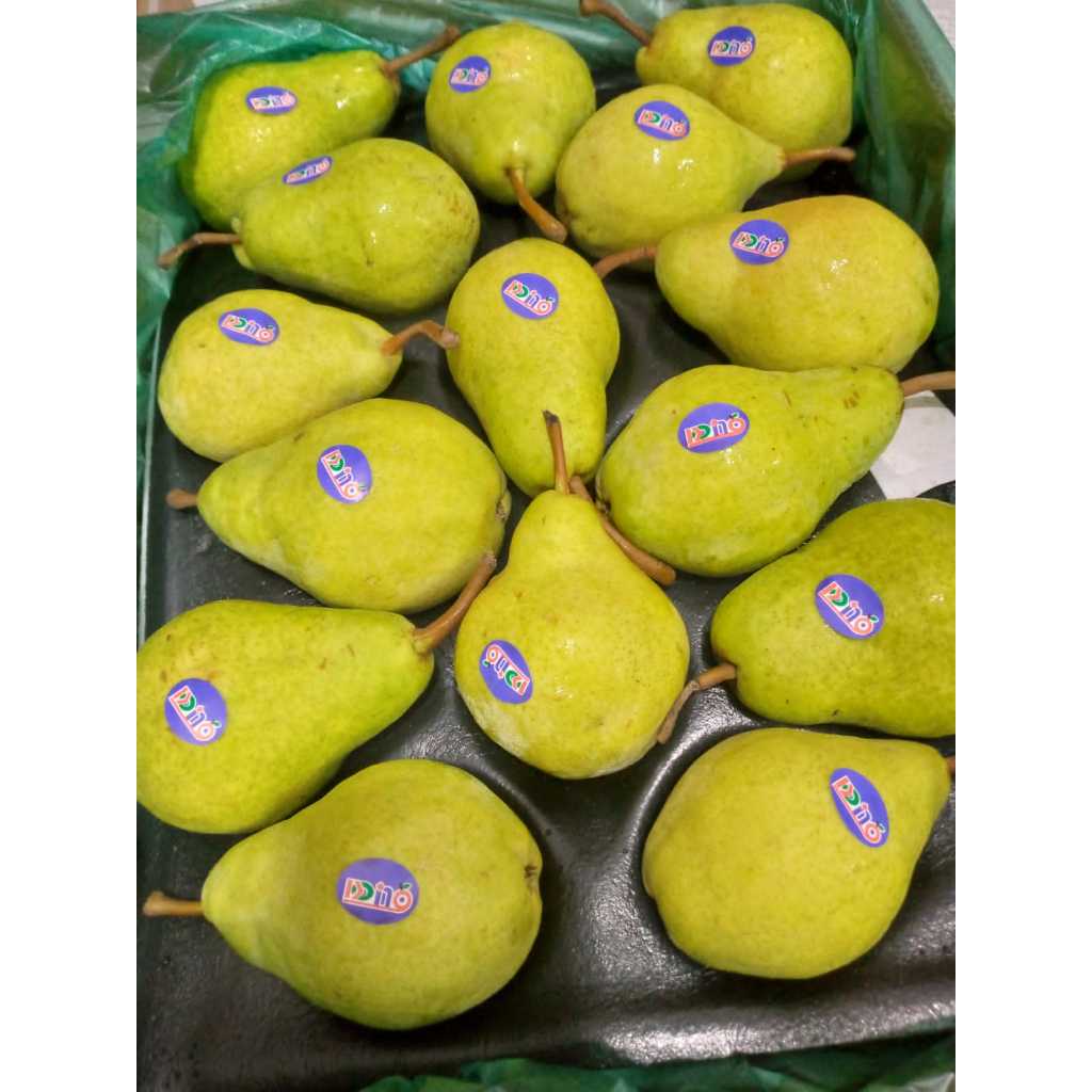 

Pear Packam