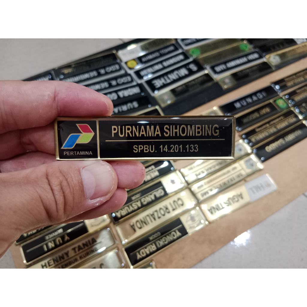 

Name Tag Bed Papan Nama Grafir Akrilik UV Kuningan Stainless CUSTOM