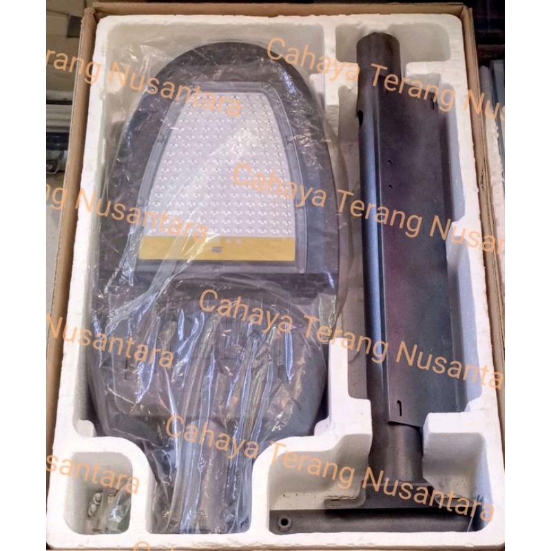 Lampu pju solar led 500 watt lampu jalan solar led 500 watt led lampu pju 500 watt solar