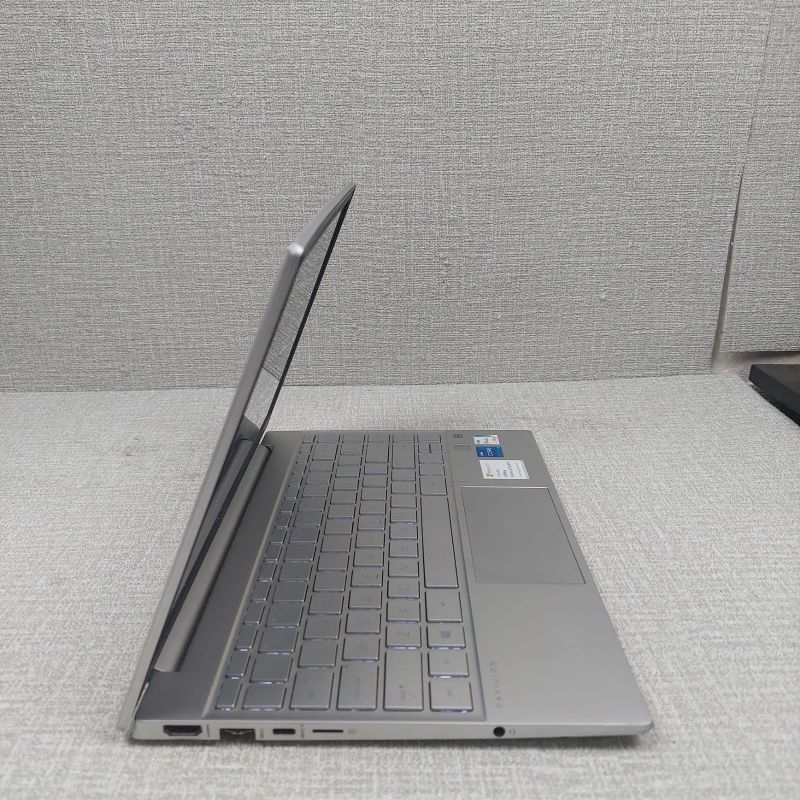 Laptop HP PAVILION 14 INTEL CORE I5-113G7 Ram 8 GB SSD 512 GB
