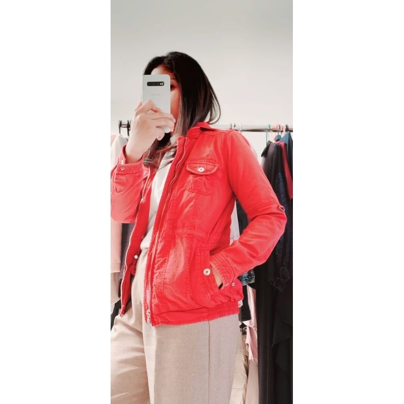 JAKET MERAH C2 PRELOVED
