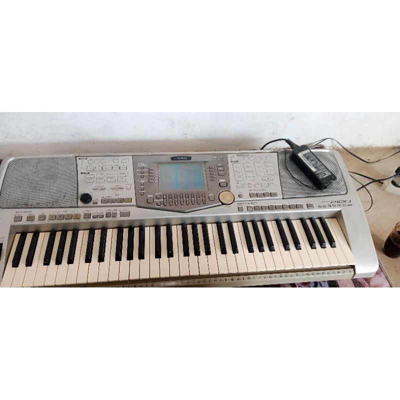 yamaha psr 2100