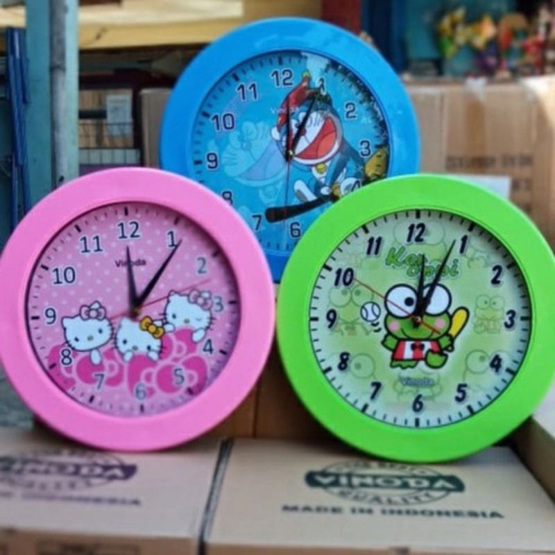 Jam dinding karakter Besar 30cm