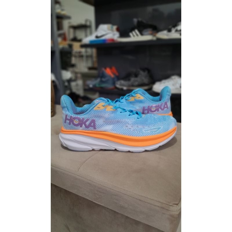 Sepatu_Second Hoka One One Clifton 9