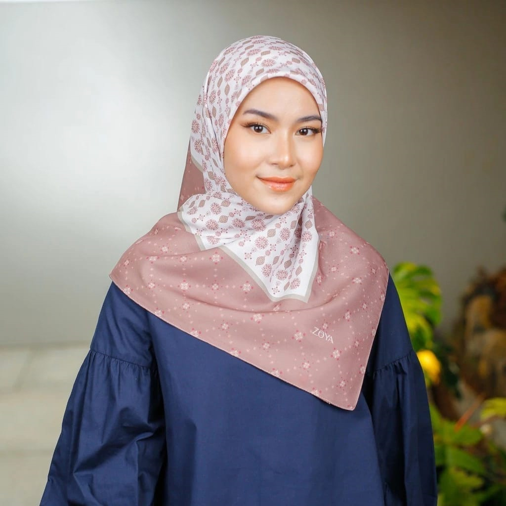 ZOYA HELGA SCARF/KERUDUNG SEGIEMPAT MOTIF/KERUDUNG MOTIF ZOYA