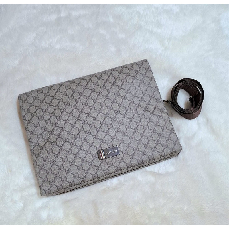 TAS GC MIRROR SLING BAG PRIA PRELOVED