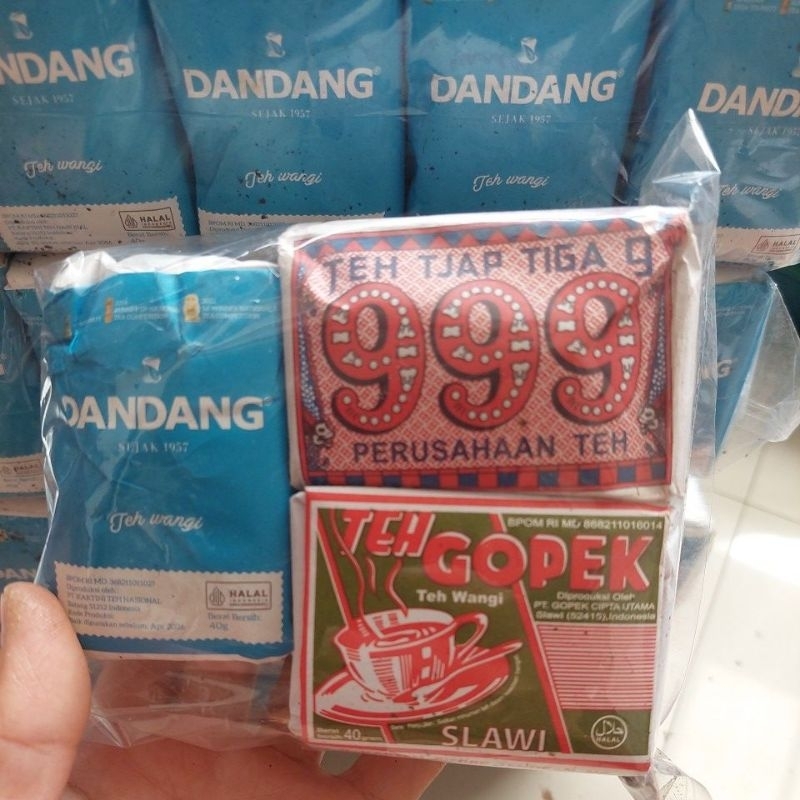 

Racikan teh solo 3 varian (dandang 40 gr.teh 99 42 gr.teh gopek slawi 40 gr)mantap