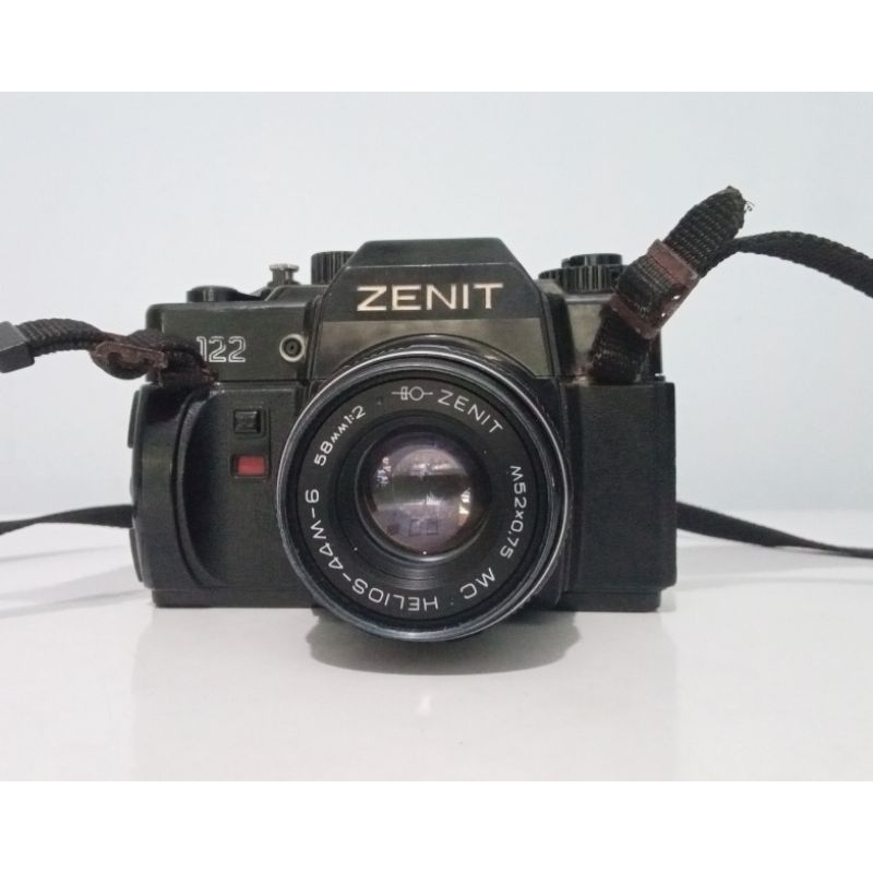 Kamera analog ZENIT Lensa HELIOS 58mm 1:2