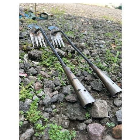 Alat Pencabut Rumput Liar Multifungsi - Garuk Rumput Liar untuk Halaman Rumah
