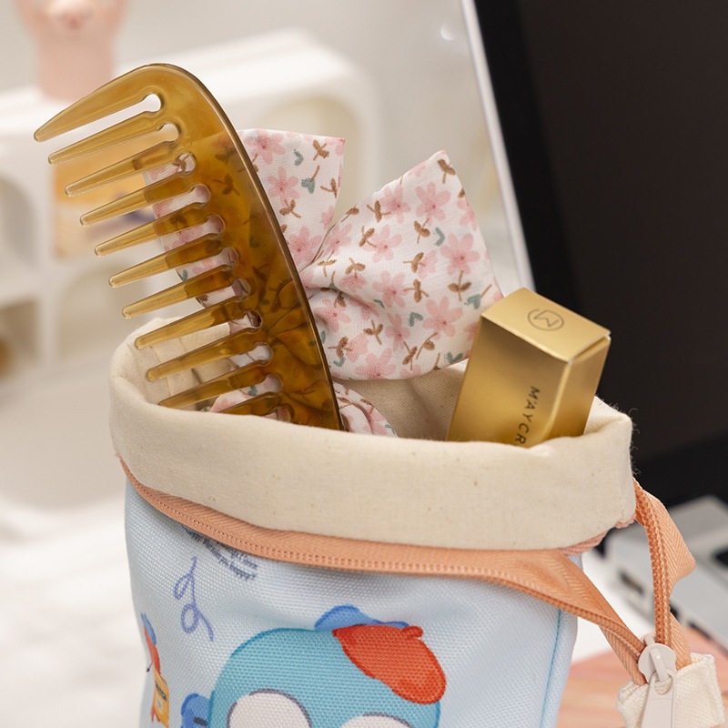 

Pencil Case Standing Tempat Pensil Berdiri Snoopy Kuromi Cinnamoroll Shinchan Pochacco My Melody