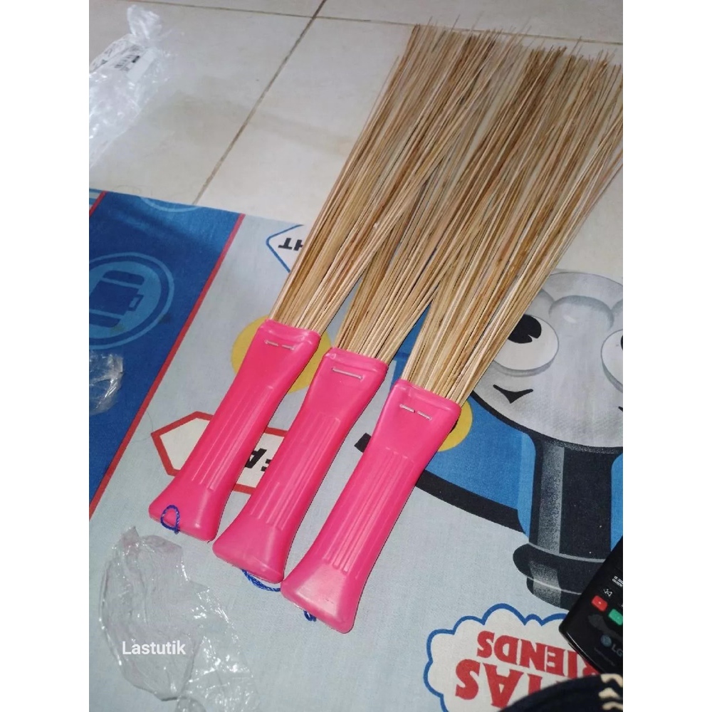 SAPU KASUR  / PENEBAH TEBAH LIDI SAPU KASUR / TEBAH SAPU PEMBERSIH KASUR