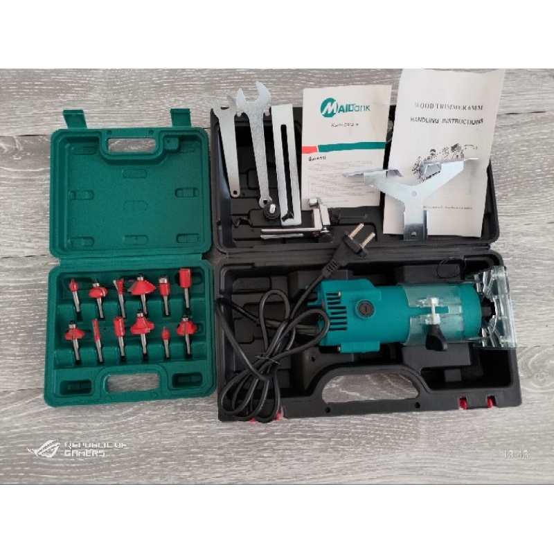 Mesin trimmer dan mata profil