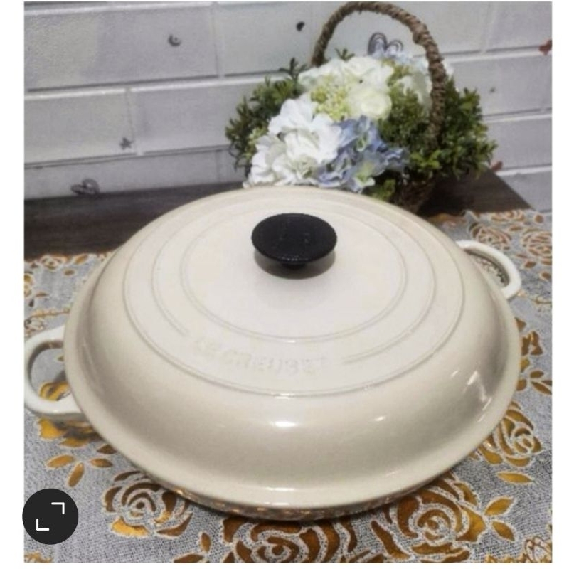 Le creuset Signature Braiser 30cm free Knob pita