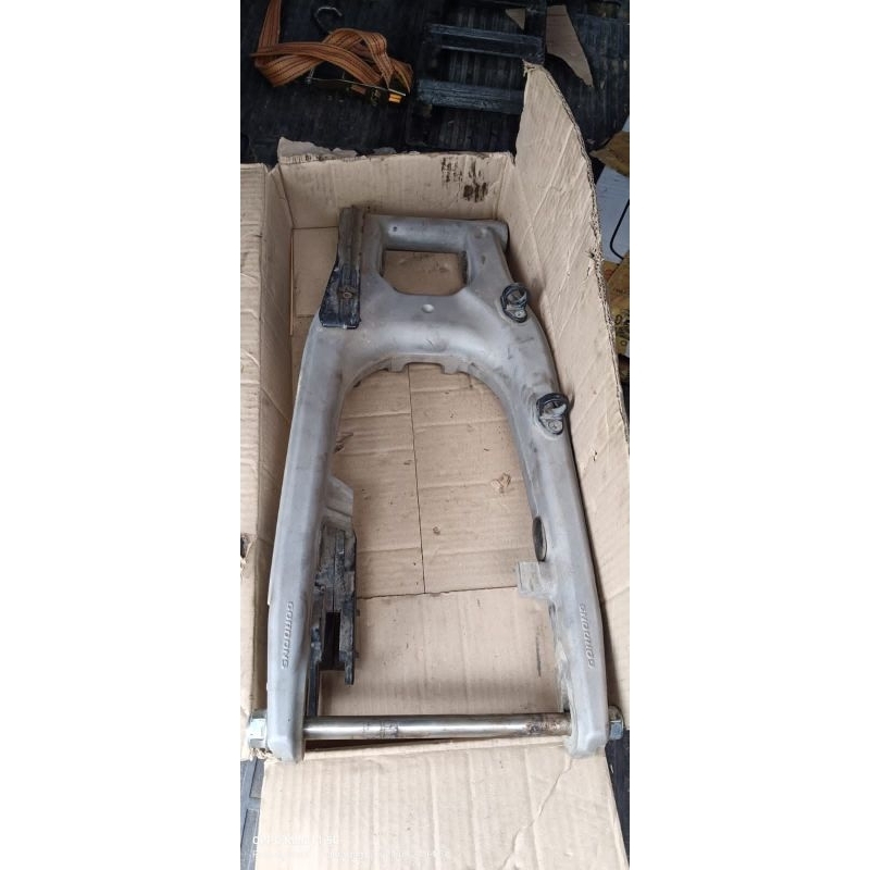 swing arm Gordon Pnp crf150 model husqvarna kondisi baik 95%