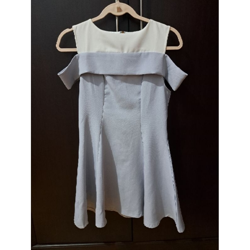 dress pendek sabrina