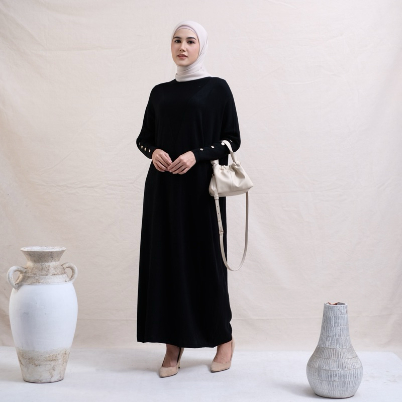 Butikchlaris - Yeona Long Dress Knit Batwing Dress Rajut Polos Lengan Panjang Model Batwing Kancing