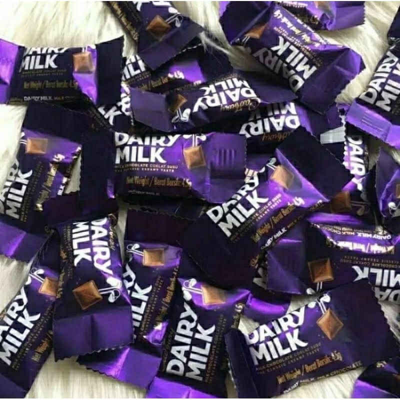 

[ HALAL ] Cadbury DAIRY MILK / MILK CHOCOLATE 1Pack isi 10PCS