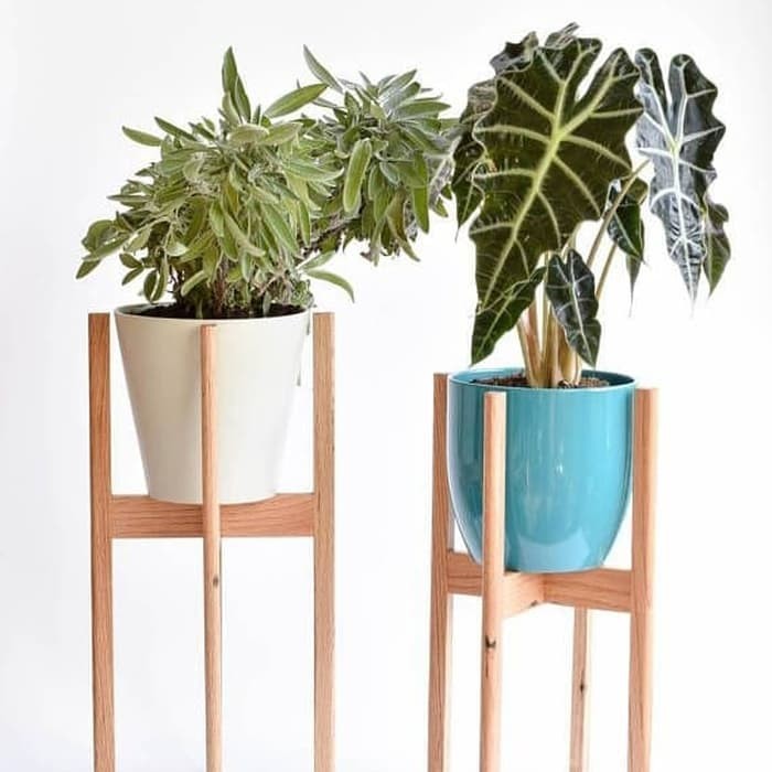 Rak pot bunga kayu minimalis