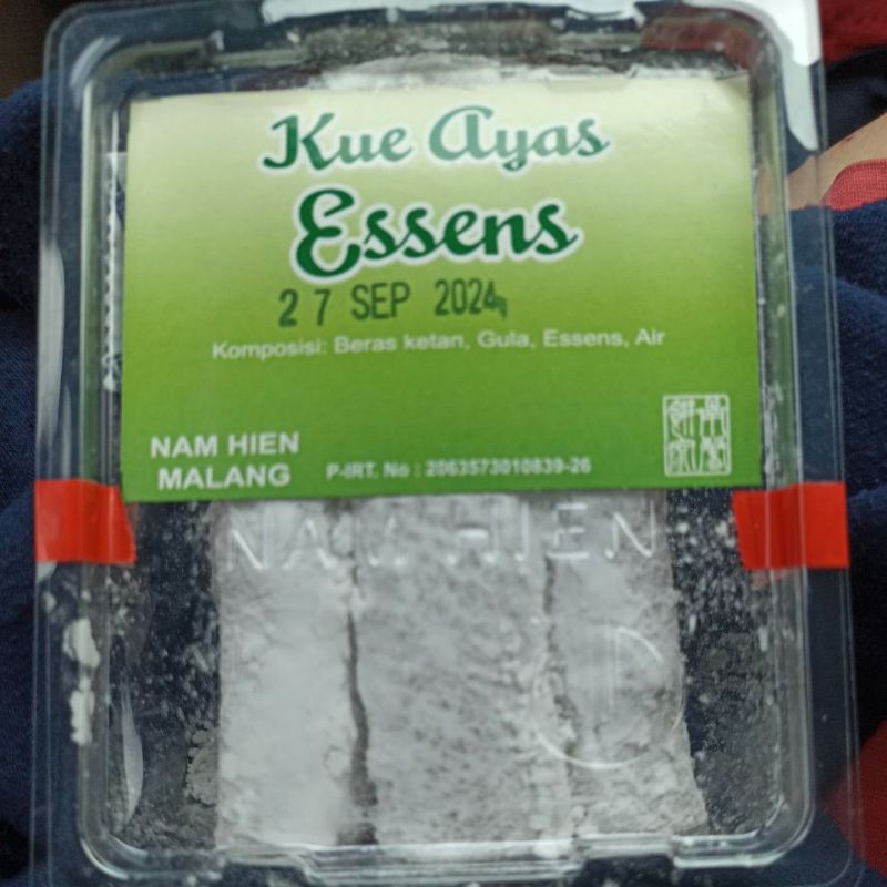 

kue ayas essens