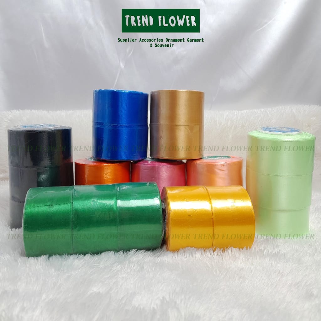 

PITA SATIN 2 INCH LEBAR 5 CM pita potong 2 inch 5 cm warna warni hiasan hampers souvenir seserahan pita kilap