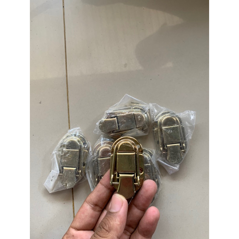 KUNCI SANGKAR SLOROKAN BAHAN STANLIS