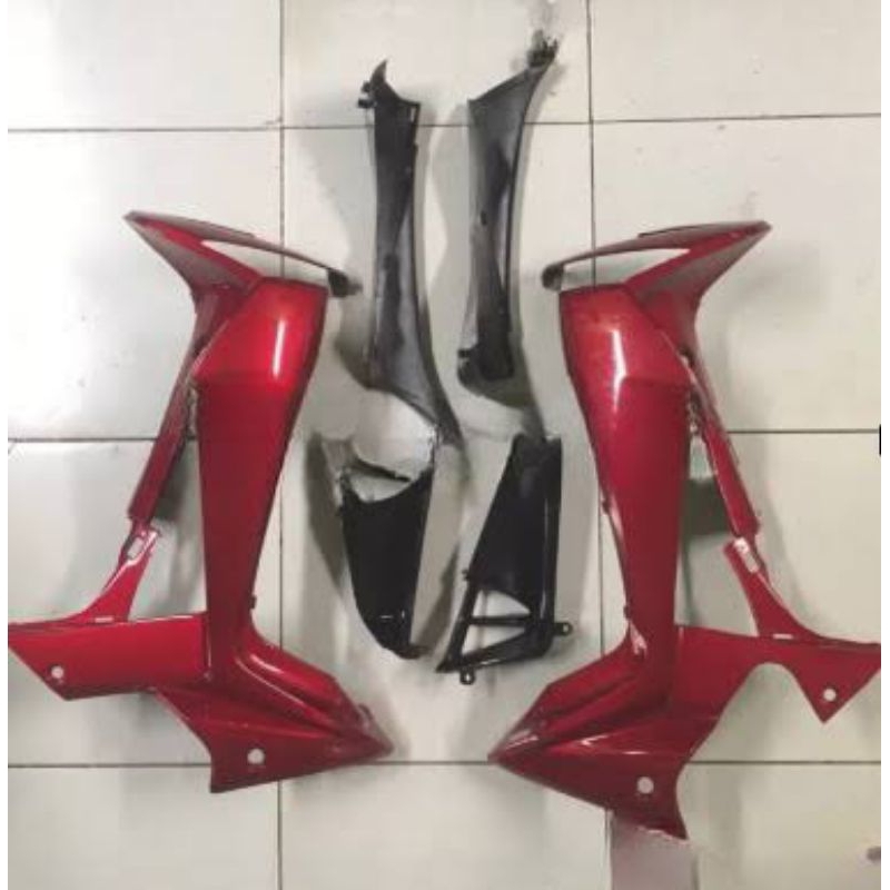 Cover sayap sayapan samping set plus sabit laci HONDA SUPRA X 125 NEW BATMAN warna Maron hitam berku