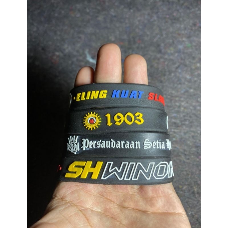 GELANG KARET PSHW MENYALA