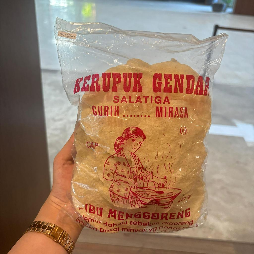 

Krupuk Gendar Salatiga Cap Ibu Menggoreng 250gr