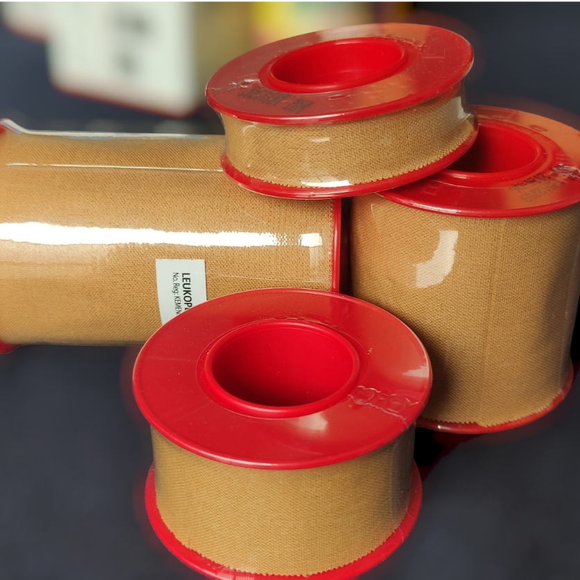 Leukoplast Plester Coklat Roll 1,25cm