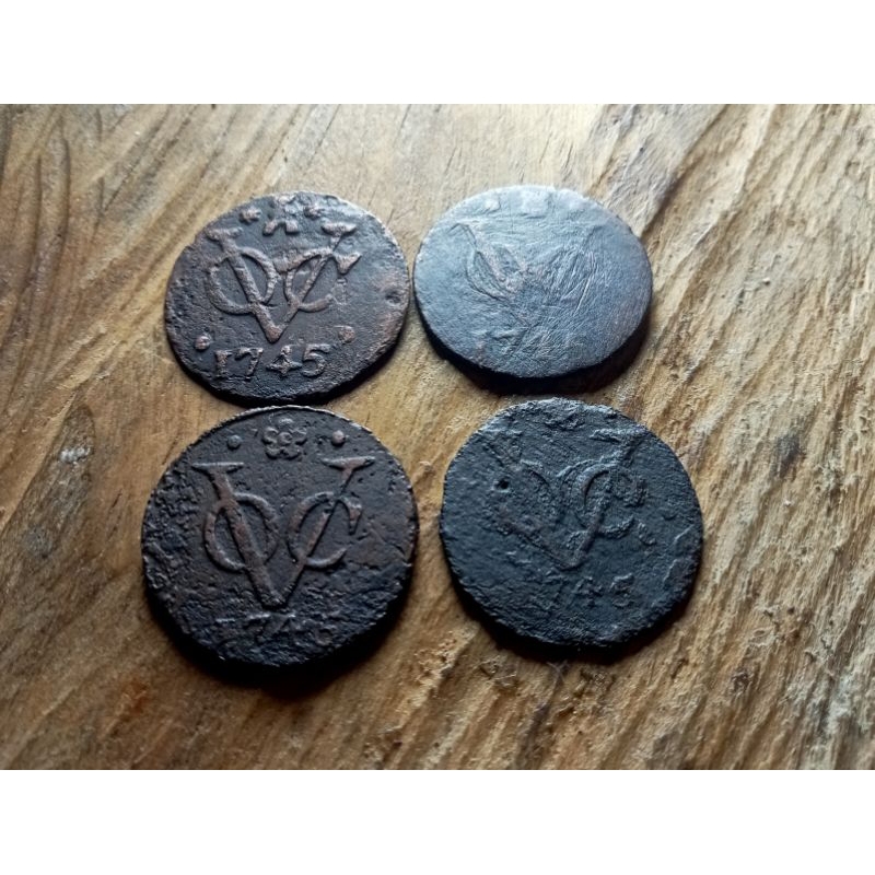 4 keping koin voc belanda tahun 1945