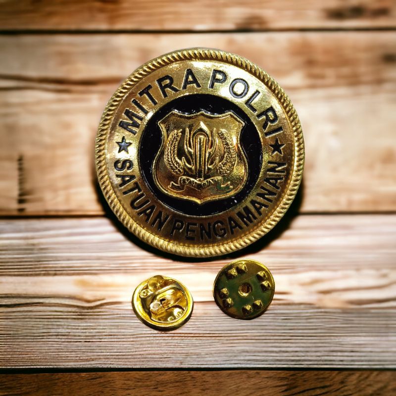 Pin mitra polri gold satpam