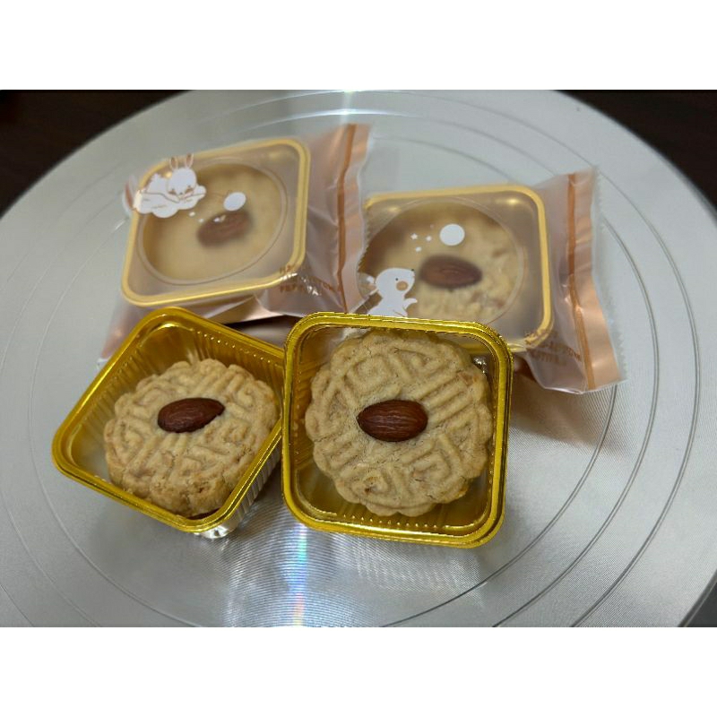 

Almond Cookies - Kue Almond - Kue Kacang Almond Premium isi 6pcs dan isi 10pcs