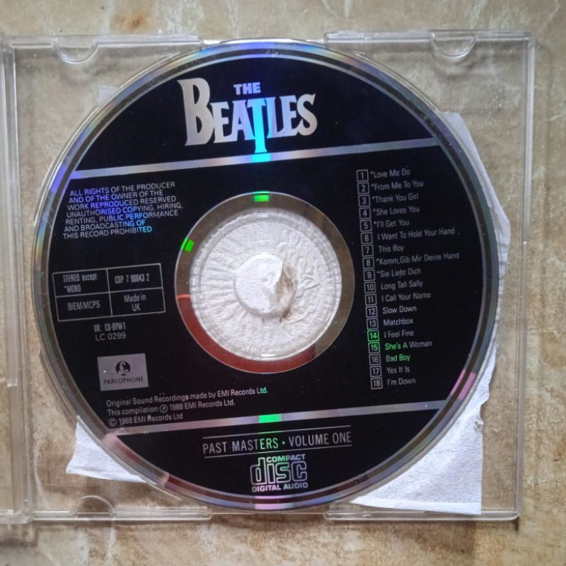cd musik the beatles past master(TANPA COVER)
