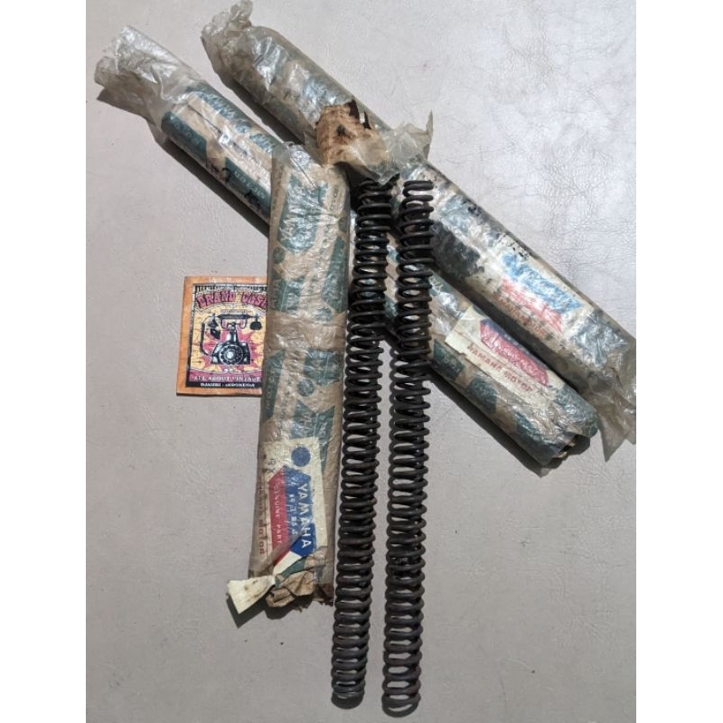 

pir per shock depan Yamaha Rx100 rx125 rxK original nos yamaha