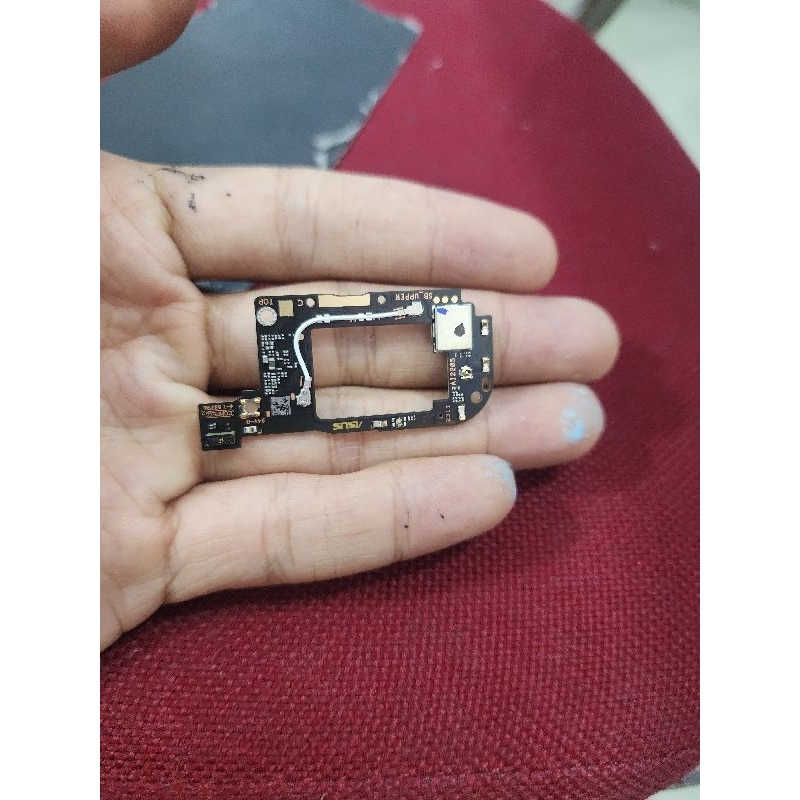 

papan atas Asus rog 7 board atas penghubung kamera Asus rog 7