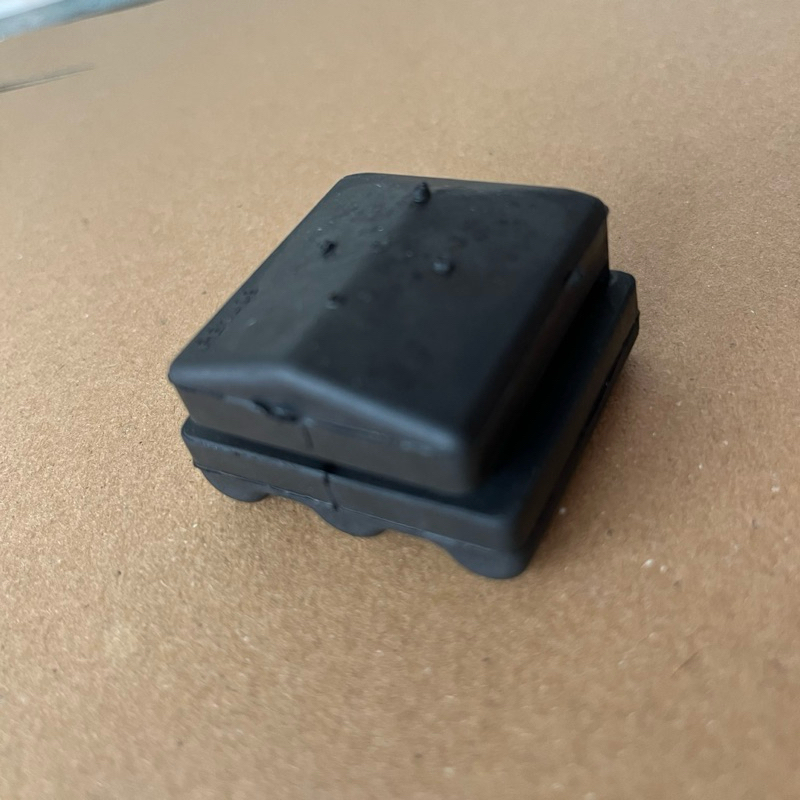 RUBBER LINK STOPPER  VARIO BEAT SCOOPY Karet ganjal mesin untuk motor vario,beat,scoopy