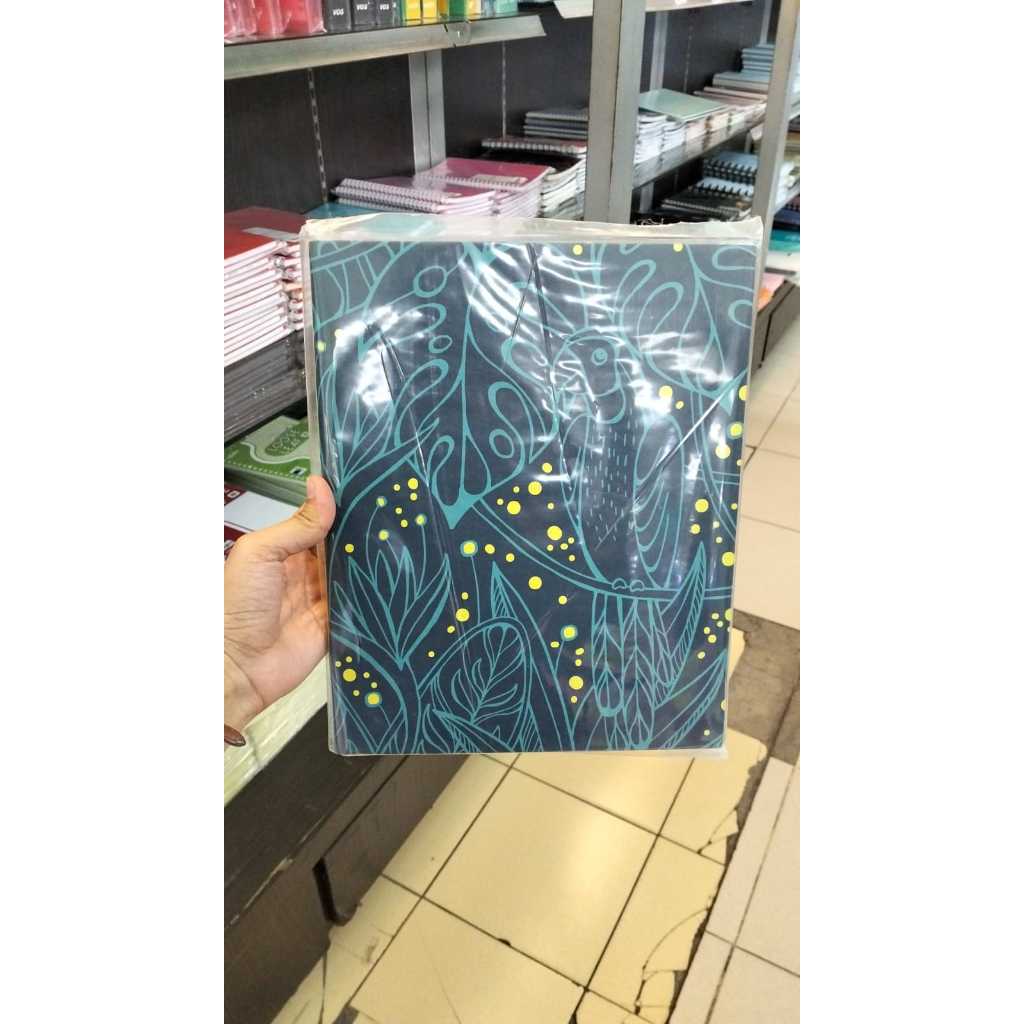 

Gramedia - ESTUDEE BINDER BOARD B5 MONSTERA I