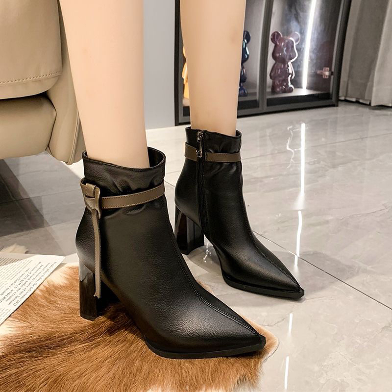 Sepatu boots ankle wanita