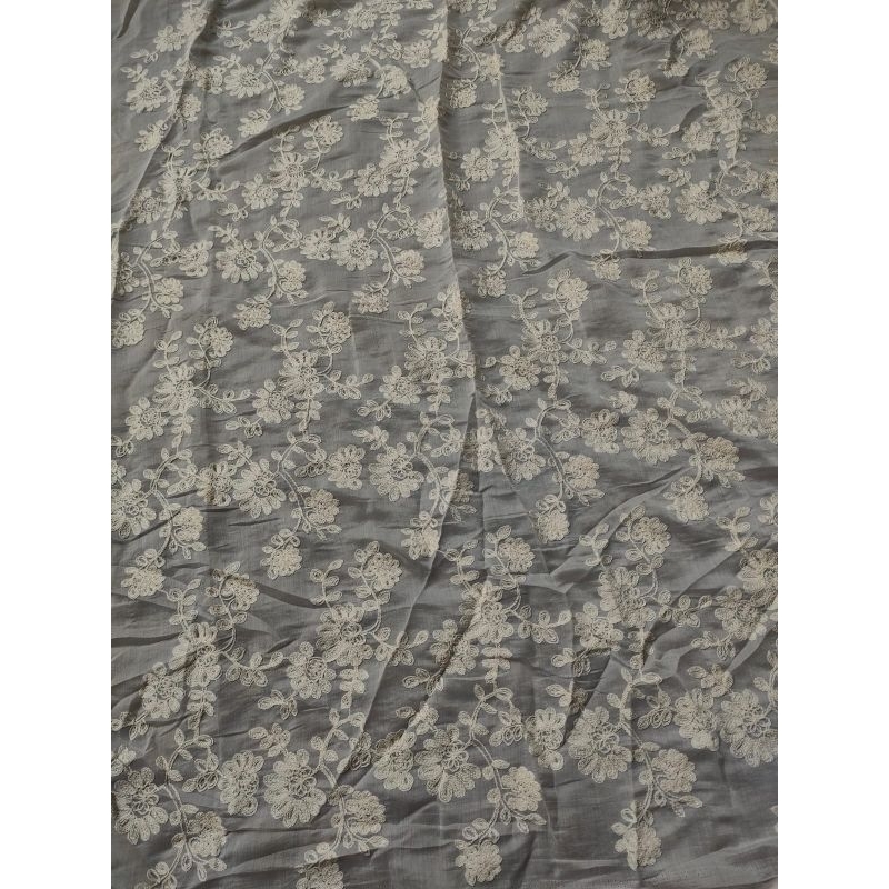 Kain/ Organza Bordir /Tile bordir  timbul varian putih meteran premium