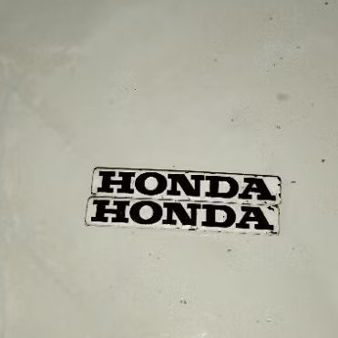 Emblem tangki second original motor honda CB 125 twin