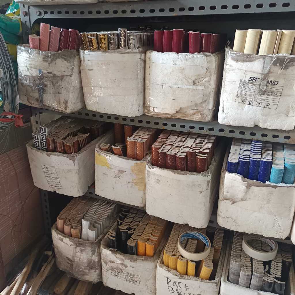 Lis Kuku Macan Keramik 20cm ULIR (Dus/Box/Set)