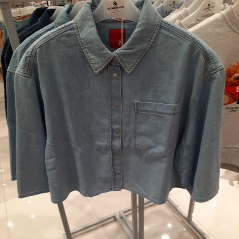 kemeja jeans crop saku depan model lengan lebar by scotch MATAHARI
