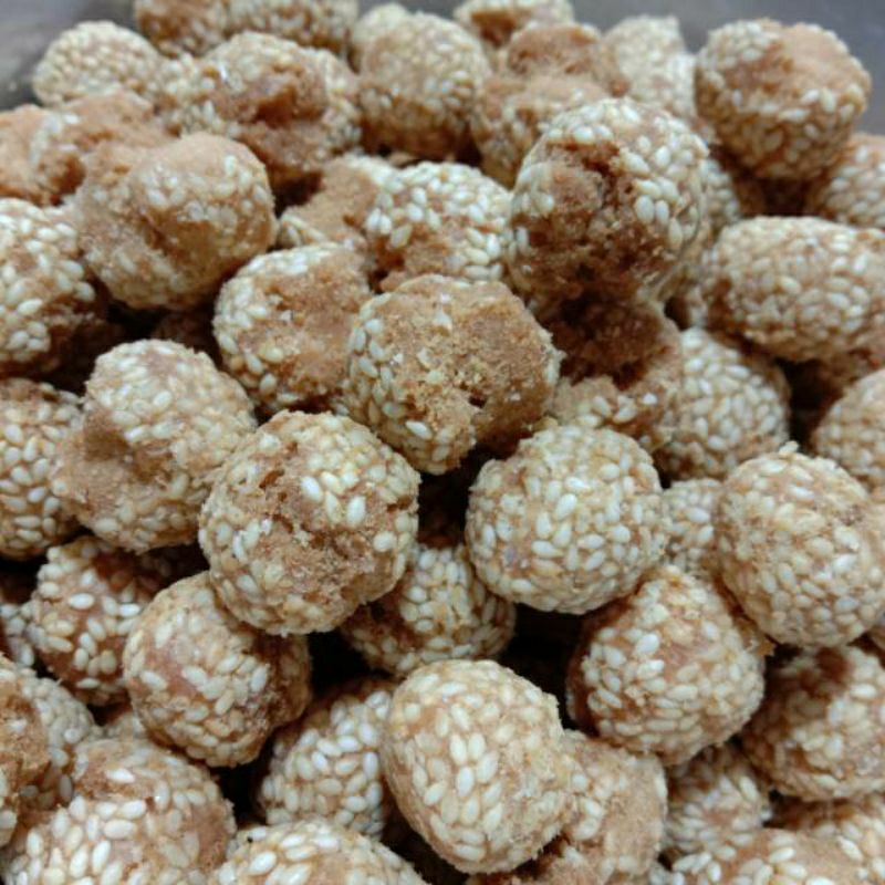 

onde onde kering Klaten/onde onde mini solo/onde onde kering Jogja/kue Ciput wijen Klaten/kue mini ekonomis/cemilan Klaten/Snack Klaten/kue viral/e