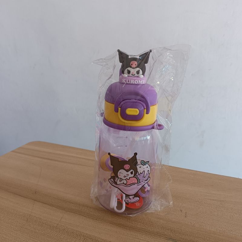 botol minum kuromi