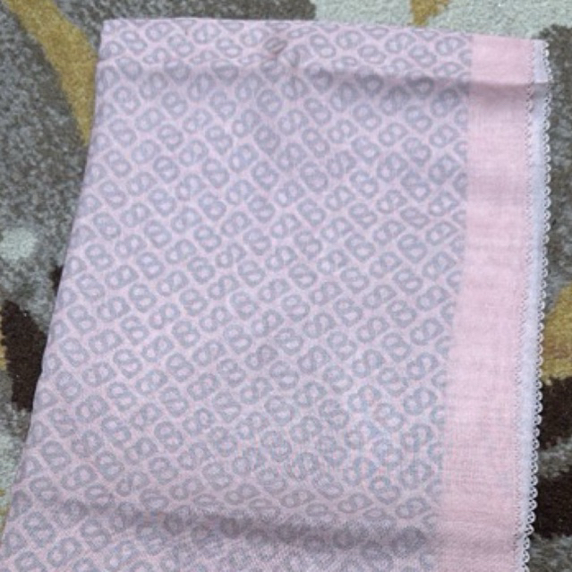 THE TAPIS SQUARE - TEA ROSE BUTTONSCARVES