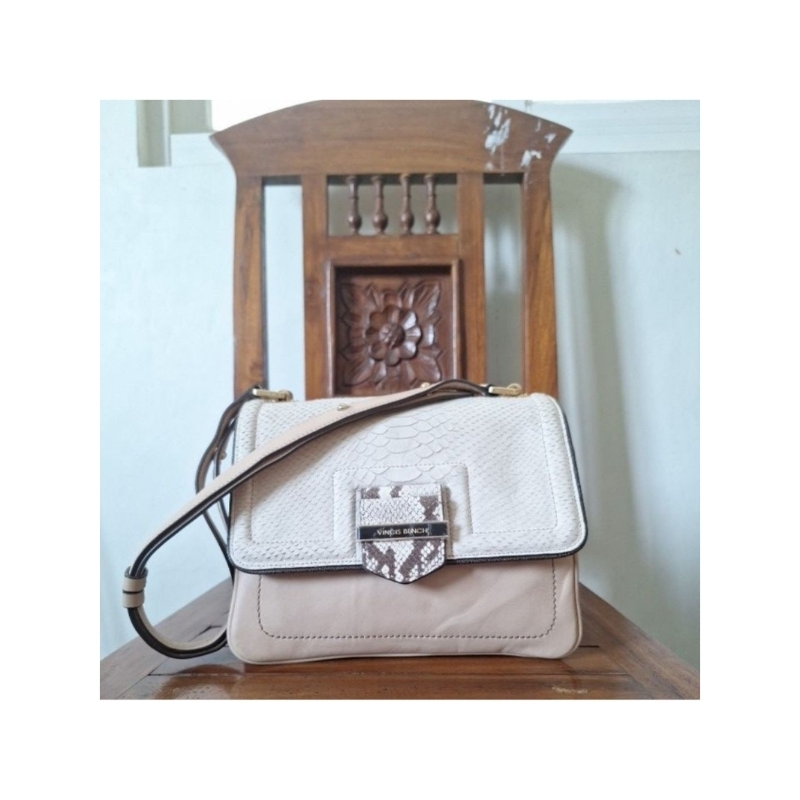 shoulder & Sling bag vintage kulit cakep VINCIS BENCH preloved