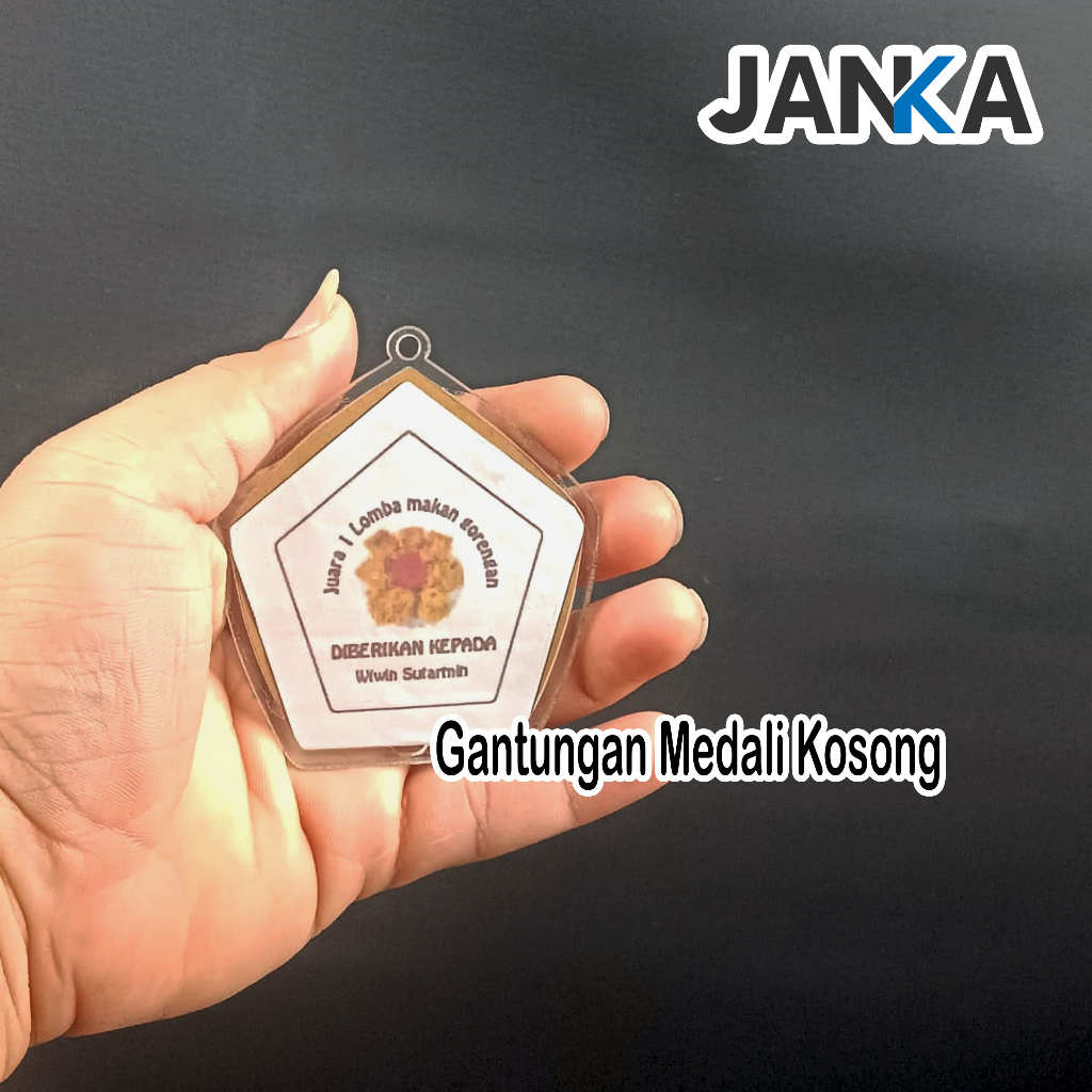 

JANKA Cover Medali Insert Paper Akrilik Frame Gantungan Penghargaan Apresiasi Piagam Juara Wisuda Ukuran 7.5Cm Bentuk Segilima Bening Transparan Tanpa Tali