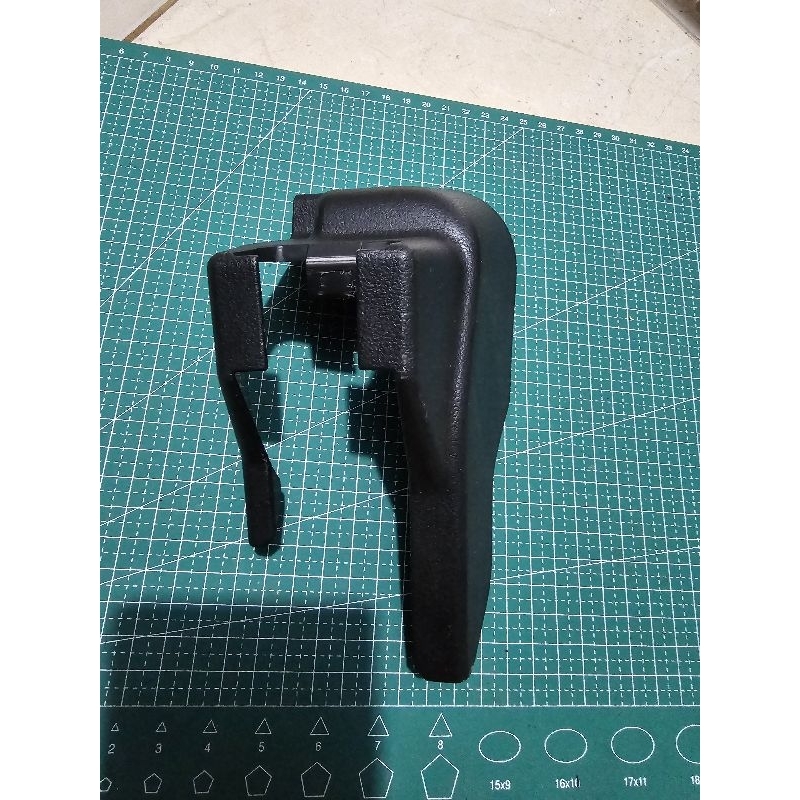 cover tutup kaki jok kanan RH avanza xenia 2022