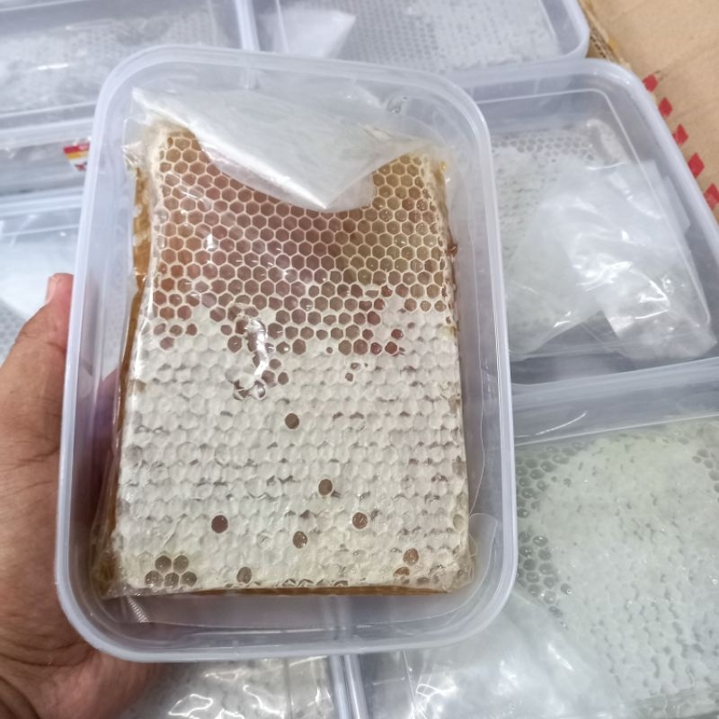 

MADU SARANG PREMIUM madu sarang/sarang madu/honeycomb 500 gram Premium
