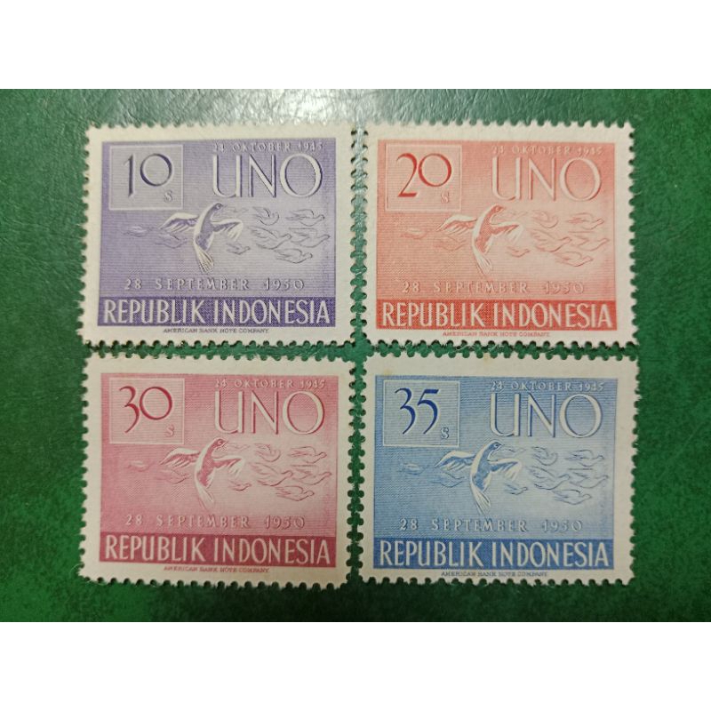 

Prangko Indonesia 4 Pcs HUT UNO Ke 6 tahun 1951 UN USED